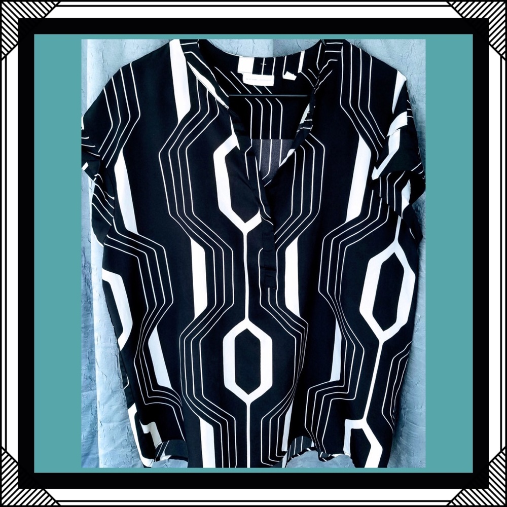 B&W COLOR BLOCK BLOUSE
